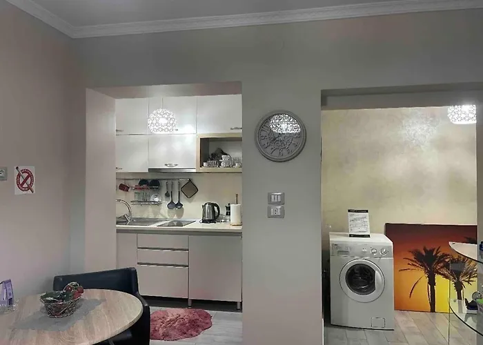 Warm In The Center Of City Apartment