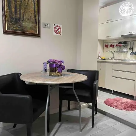 Warm In The Center Of City *