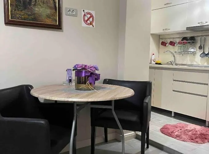 Warm In The Center Of City *